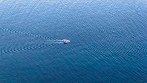 Preview wallpaper boat, sea, track