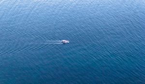 Preview wallpaper boat, sea, track