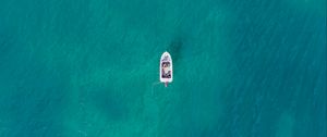 Preview wallpaper boat, sea, waves, aerial view, minimalism