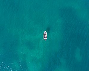 Preview wallpaper boat, sea, waves, aerial view, minimalism