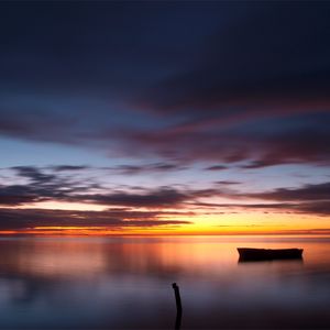 Preview wallpaper boat, sky, sea, decline, calm, evening