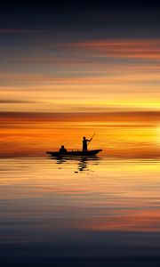 Preview wallpaper boat, skyline, silhouettes, sunset, sea