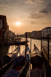Preview wallpaper boat, sun, canal, buildings