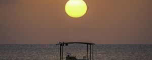 Preview wallpaper boat, sun, sunset, horizon