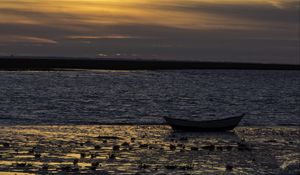 Preview wallpaper boat, sunset, horizon