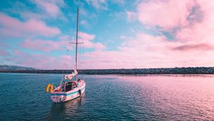 Preview wallpaper boat, sunset, skyline, pink, california