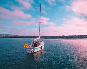 Preview wallpaper boat, sunset, skyline, pink, california