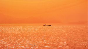 Preview wallpaper boat, sunset, sunlight, red, lake, ripples