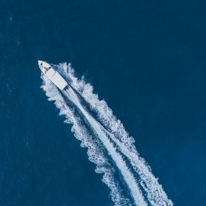 Preview wallpaper boat, trace, aerial view, water