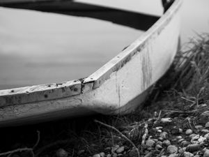 Preview wallpaper boat, water, river, black and white