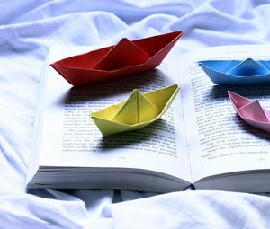 Preview wallpaper boats, book, paper, colored