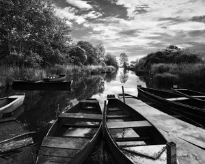 Preview wallpaper boats, pond, trees, bw