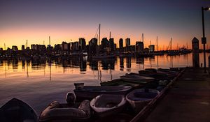 Preview wallpaper boats, river, buildings, dawn, city