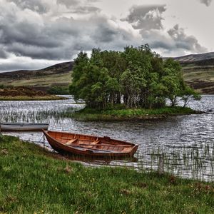 Preview wallpaper boats, river, trees, grass, clouds