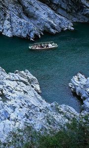 Preview wallpaper boats, rocks, river