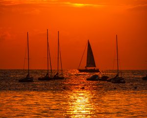 Preview wallpaper boats, sails, sea, horizon, sunset