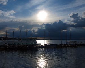 Preview wallpaper boats, sea, dawn, sky, clouds, sunrise