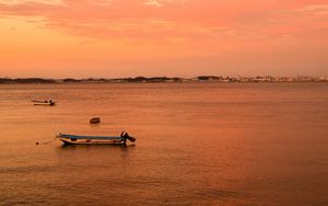 Preview wallpaper boats, sea, horizon, sunset