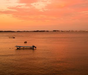 Preview wallpaper boats, sea, horizon, sunset