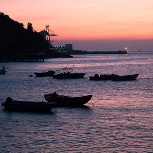 Preview wallpaper boats, sea, pier, twilight