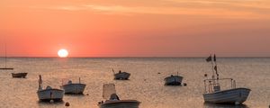 Preview wallpaper boats, sea, sunset, horizon