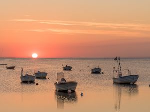 Preview wallpaper boats, sea, sunset, horizon