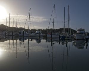 Preview wallpaper boats, yachts, water, lake, reflection, sun