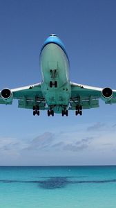 Preview wallpaper boeing 747, shadow, ocean, flight
