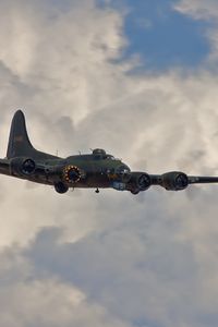 Preview wallpaper boeing b-17, flying fortress, bomber, sky, clouds
