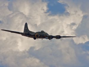 Preview wallpaper boeing b-17, flying fortress, bomber, sky, clouds