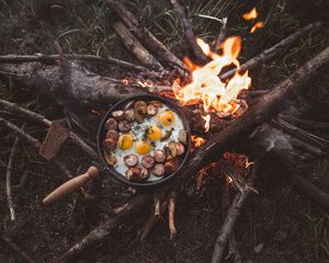 Preview wallpaper bonfire, camping, fried eggs, fire