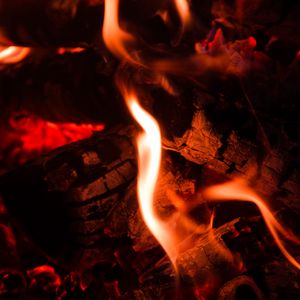 Preview wallpaper bonfire, embers, glow, fire, flame, dark