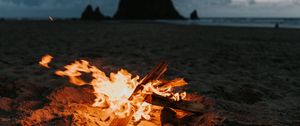 Preview wallpaper bonfire, fire, beach, sand, dusk