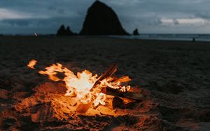 Preview wallpaper bonfire, fire, beach, sand, dusk