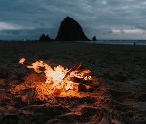 Preview wallpaper bonfire, fire, beach, sand, dusk