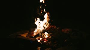 Preview wallpaper bonfire, fire, burn, night, dark