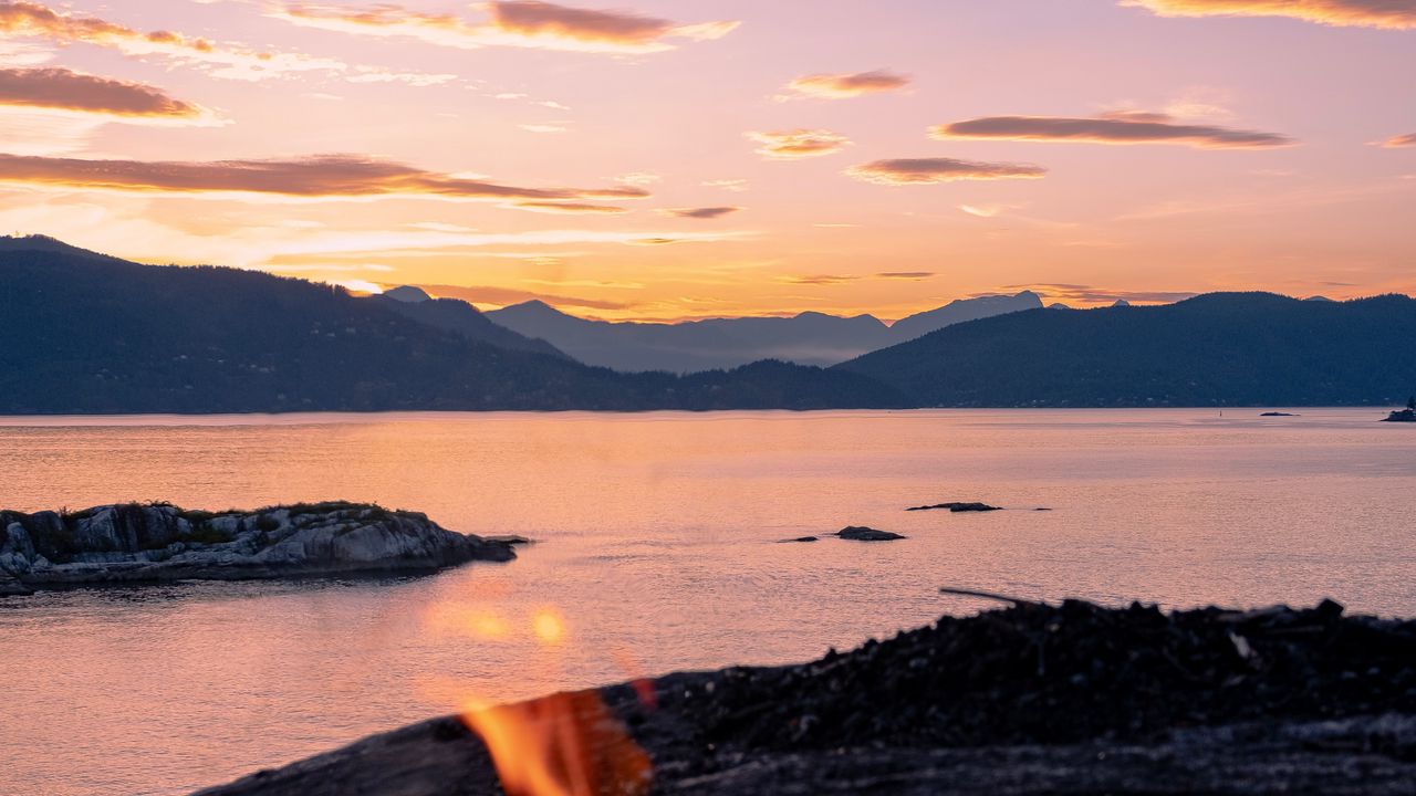 Wallpaper bonfire, fire, camping, sea, mountains, sunset