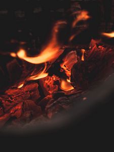 Preview wallpaper bonfire, fire, coals