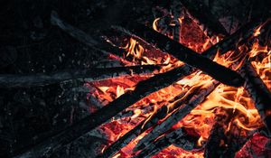 Preview wallpaper bonfire, fire, coals, firewood