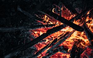 Preview wallpaper bonfire, fire, coals, firewood