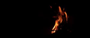 Preview wallpaper bonfire, fire, dark, flame