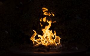 Preview wallpaper bonfire, fire, dark, flame, burning