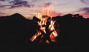 Preview wallpaper bonfire, fire, dark, dusk, nature