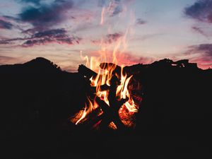 Preview wallpaper bonfire, fire, dark, dusk, nature