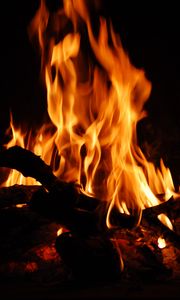 Preview wallpaper bonfire, fire, dark, flame