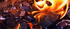 Preview wallpaper bonfire, fire, firewood, coal