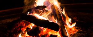 Preview wallpaper bonfire, fire, firewood, flame, coal