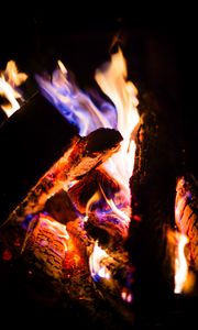 Preview wallpaper bonfire, fire, firewood, ash, flame