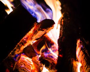 Preview wallpaper bonfire, fire, firewood, ash, flame