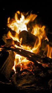 Preview wallpaper bonfire, fire, flame, firewood